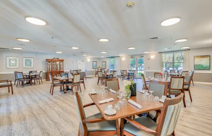 Dinning room at American House Hendersonville